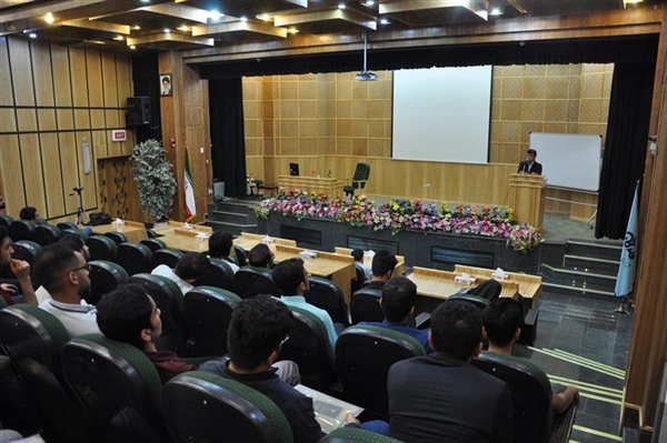 ۲۰۰ دانشجو از دانشگاههای سراسر کشور در پالایشگاه اصفهان دوره کارآموزی مي گذرانند