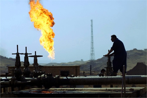 عضو کمیسیون انرژی مجلس شورای اسلامی: اولویت‌های وزارت نفت بر اساس شعار سال پیش می‌رود