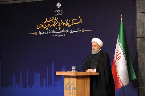 روحانی در آیین بهره‎برداری رسمی فاز ۳ پالایشگاه ستاره خلیج‌فارس: پیشرفت کشور با تحریم‌های ضدایرانی متوقف نشد؛ توسعه ادامه دارد