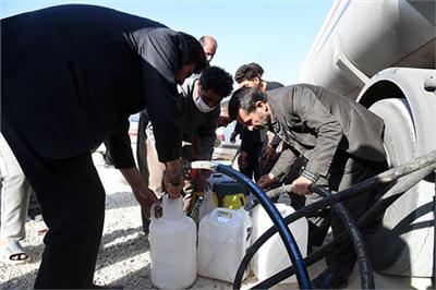مدیر شرکت ملی پخش فرآورده‌های نفتی منطقه کرمانشاه خبر داد توزیع ‌بی‌وقفه سوخت خودرو و گرمایشی در مناطق زلزله‌زده