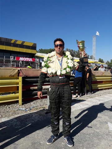 درخشش همکار شرکت پالایش نفت اصفهان در مسابقات اتومبیلرانی کشور